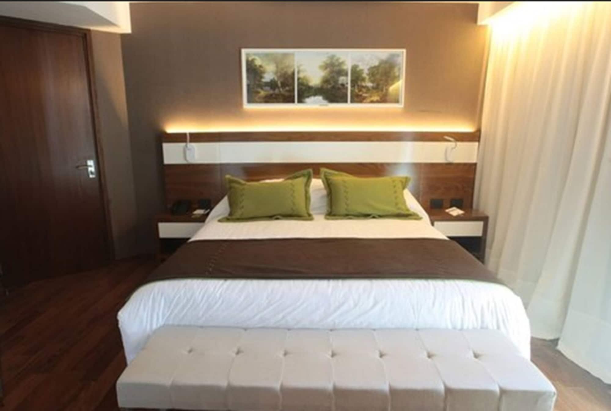 Yrigoyen 111 Hotel Cordoba Dış mekan fotoğraf