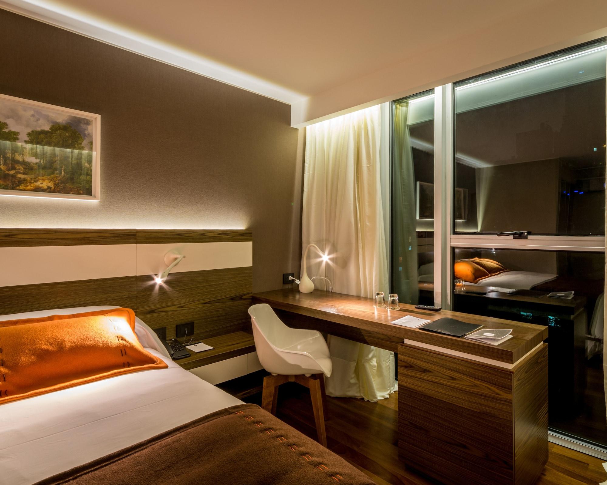 Yrigoyen 111 Hotel Cordoba Dış mekan fotoğraf